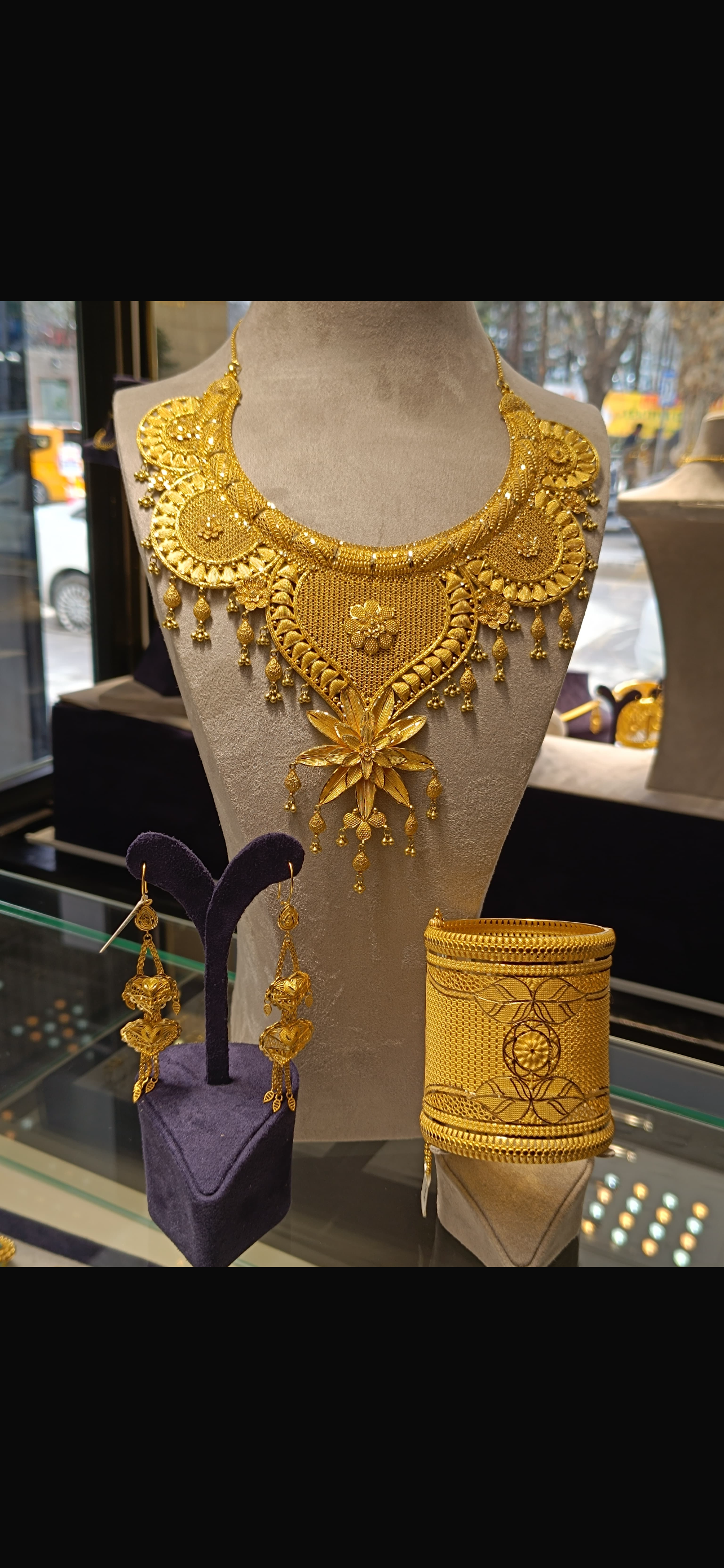 Hint Seti - 14K 216.74gr